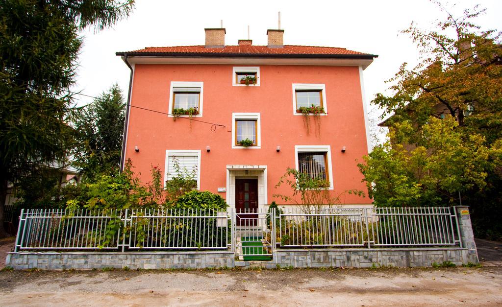 Guest House Pikapolonca マリボル エクステリア 写真