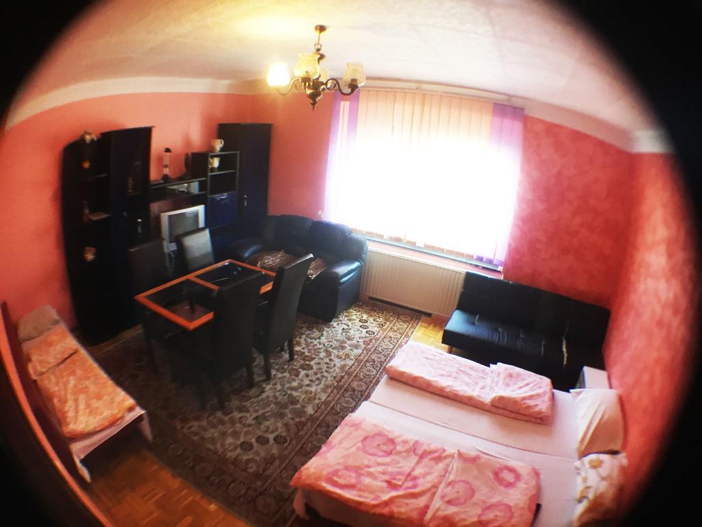 Guest House Pikapolonca マリボル エクステリア 写真